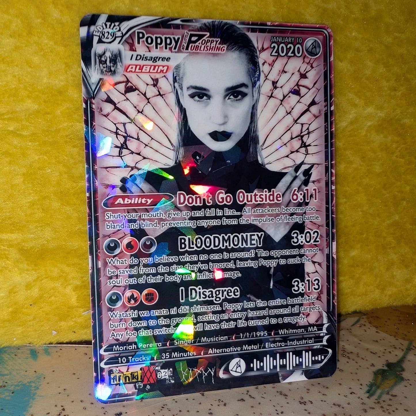 Poppy Holographic Trading Card Set